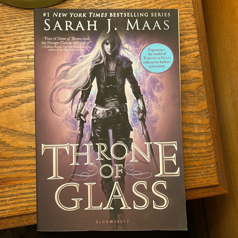 Throne of glass book, brand new